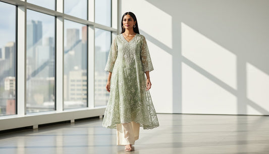 How to Choose and Style the Perfect Chikankari Kurti: A Guide to Timeless Elegance - Lucknow Threads